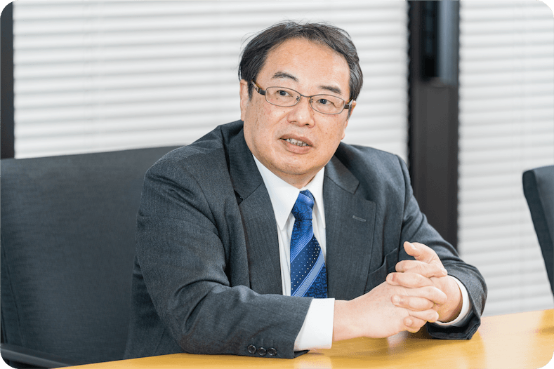 interview_5_kaku_03-No.2_TOH9605.png