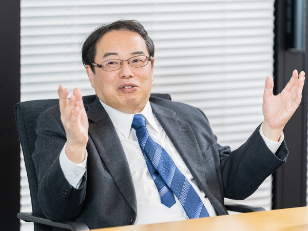 interview_17_kaku07_img_01.jpg