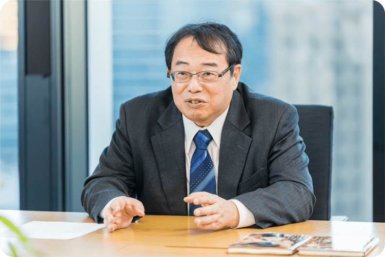 interview_5_kaku_03-No.1_TOH9560.png